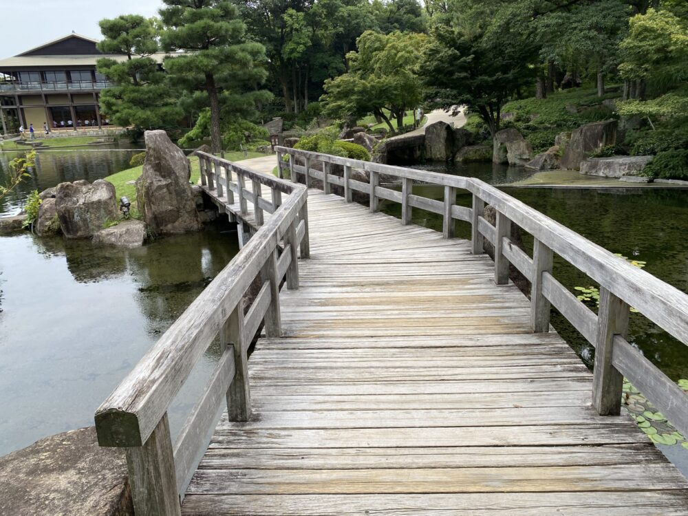 【名古屋旅行】大阪から車で行った場合。おすすめの観光名所を巡る旅行プラン/徳川園/橋