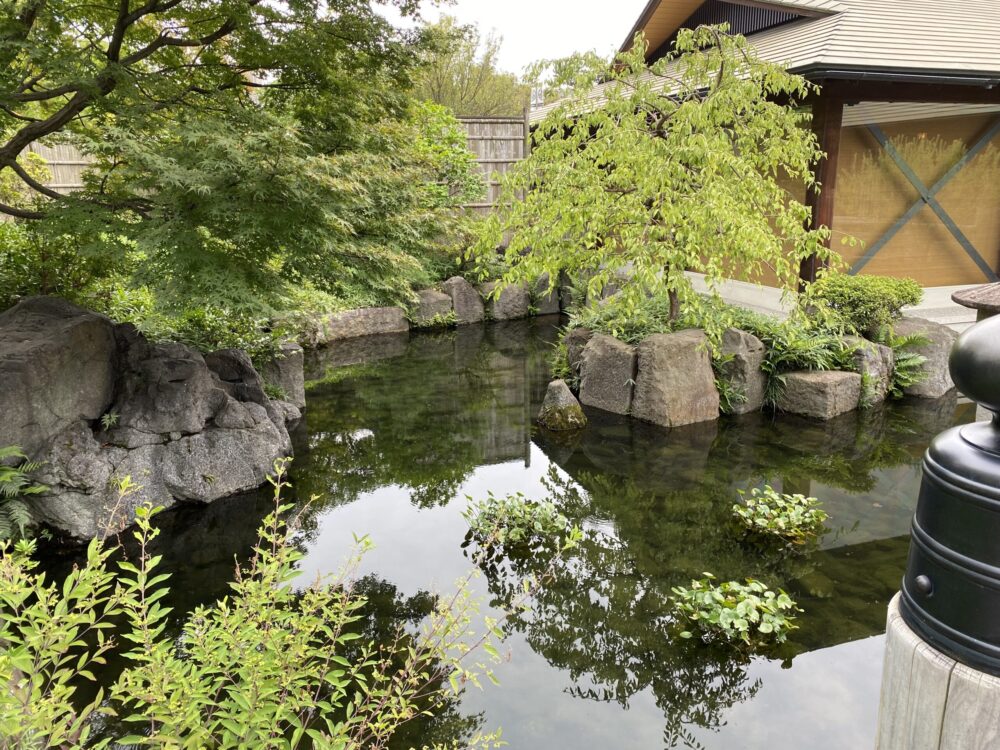 【名古屋旅行】大阪から車で行った場合。おすすめの観光名所を巡る旅行プラン/徳川園/池