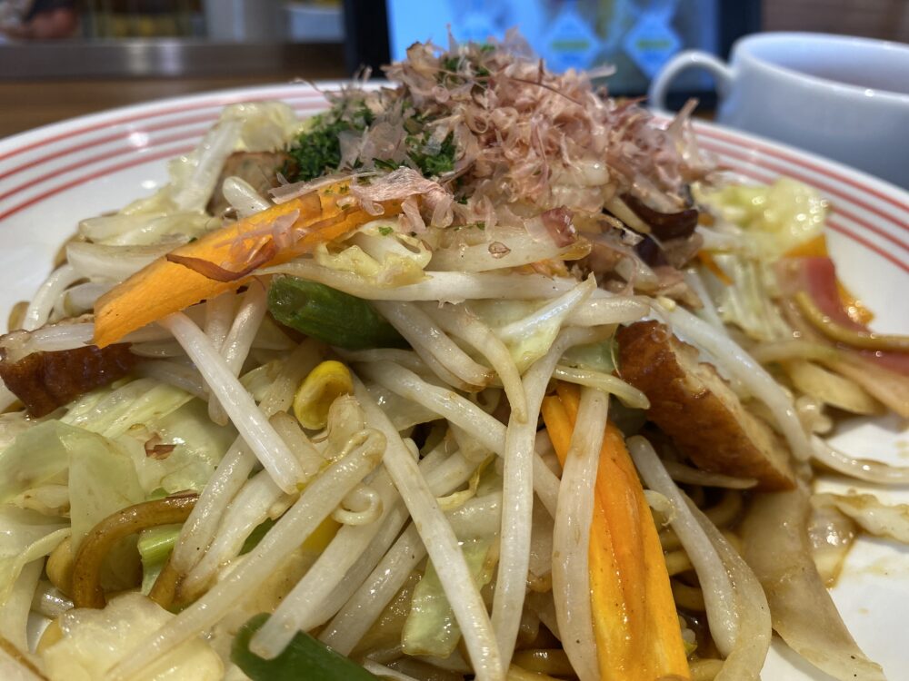 リンガーハット 地域限定 ちゃんぽん屋の焼きそば定食 実食レビュー 野菜など具沢山