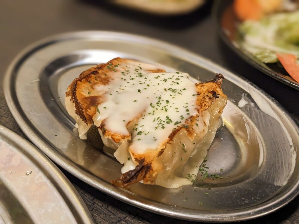 大阪 京橋 餃子のかっちゃん チーズ餃子