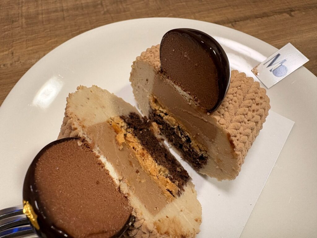 【極上】マサヒコオズミパリのザブトンモンブランが美味すぎたのでレビュー!甘い物好きは一回は食べてみて!
