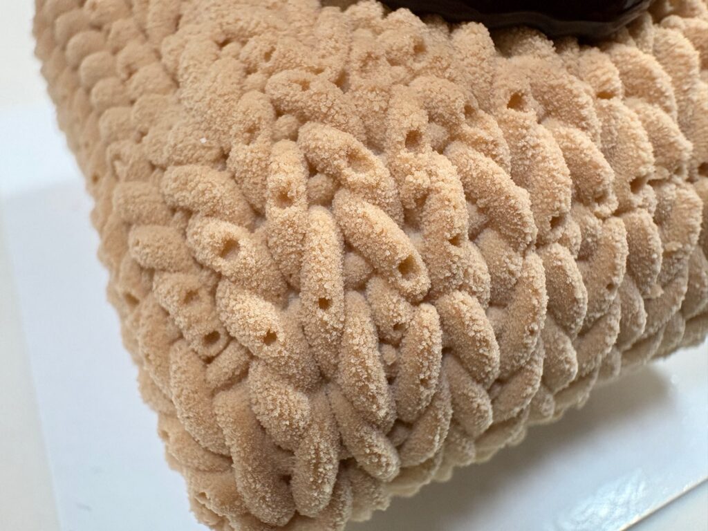 【極上】マサヒコオズミパリのザブトンモンブランが美味すぎたのでレビュー!甘い物好きは一回は食べてみて!