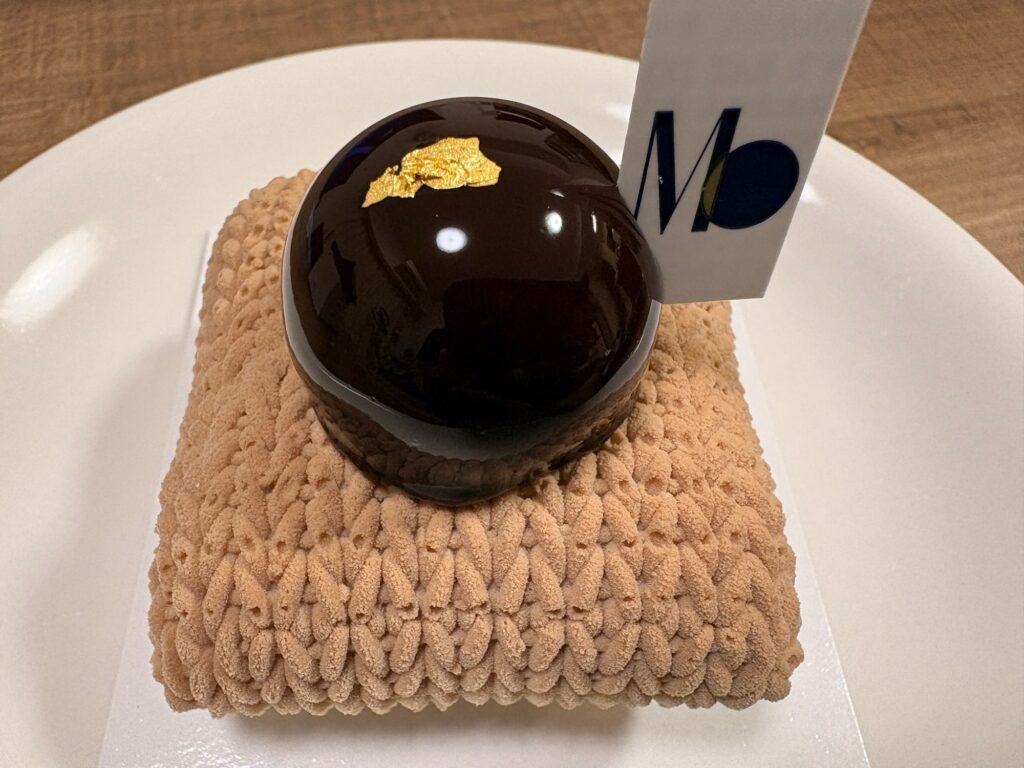 【極上】マサヒコオズミパリのザブトンモンブランが美味すぎたのでレビュー!甘い物好きは一回は食べてみて!
